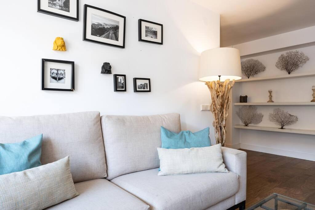 Super Central Malaga Flat With Terrace And Free Parking Zewnętrze zdjęcie