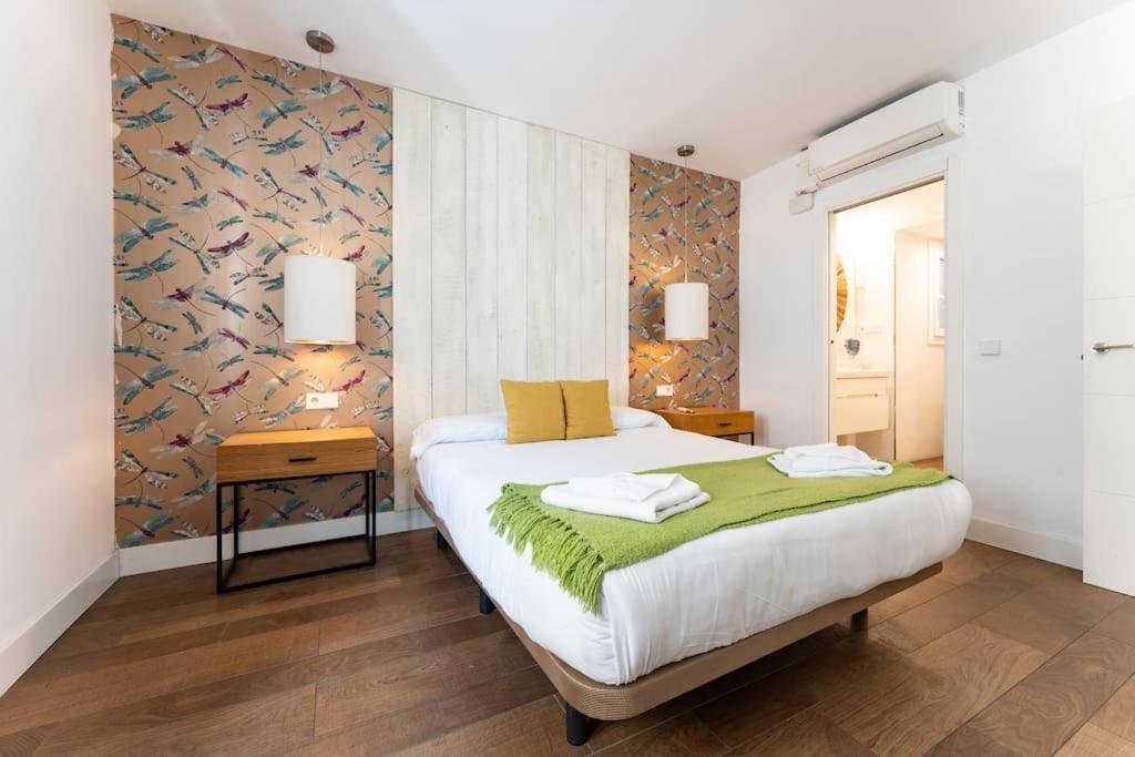Super Central Malaga Flat With Terrace And Free Parking Zewnętrze zdjęcie