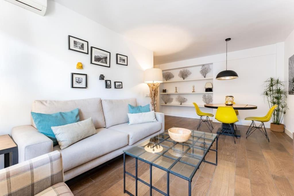 Super Central Malaga Flat With Terrace And Free Parking Zewnętrze zdjęcie