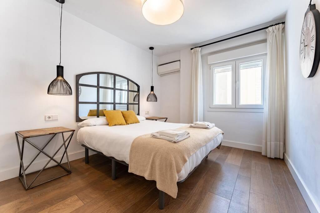 Super Central Malaga Flat With Terrace And Free Parking Zewnętrze zdjęcie