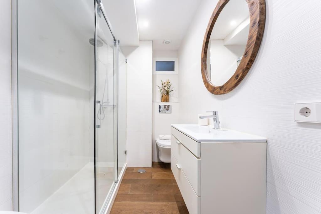 Super Central Malaga Flat With Terrace And Free Parking Zewnętrze zdjęcie