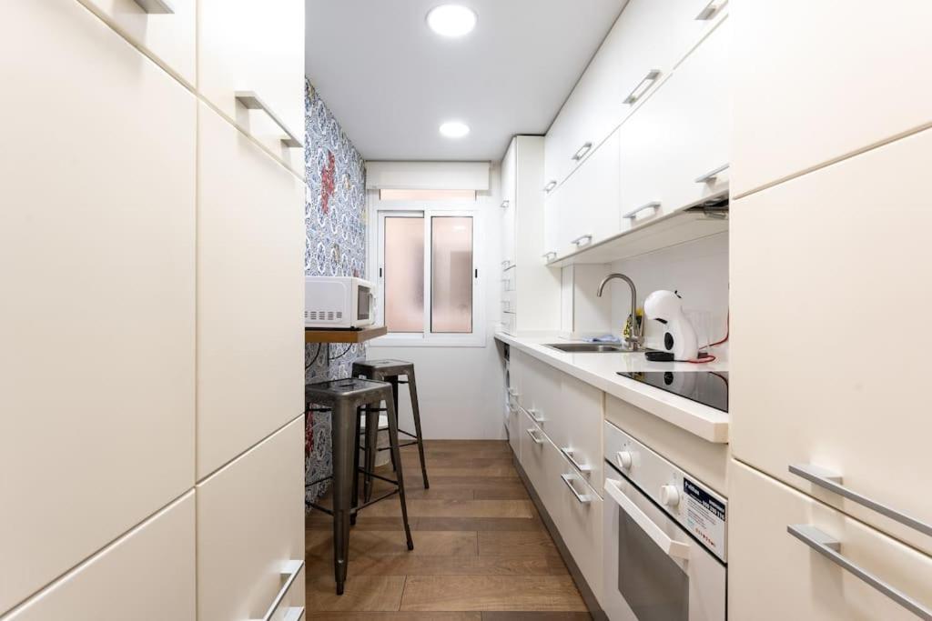 Super Central Malaga Flat With Terrace And Free Parking Zewnętrze zdjęcie